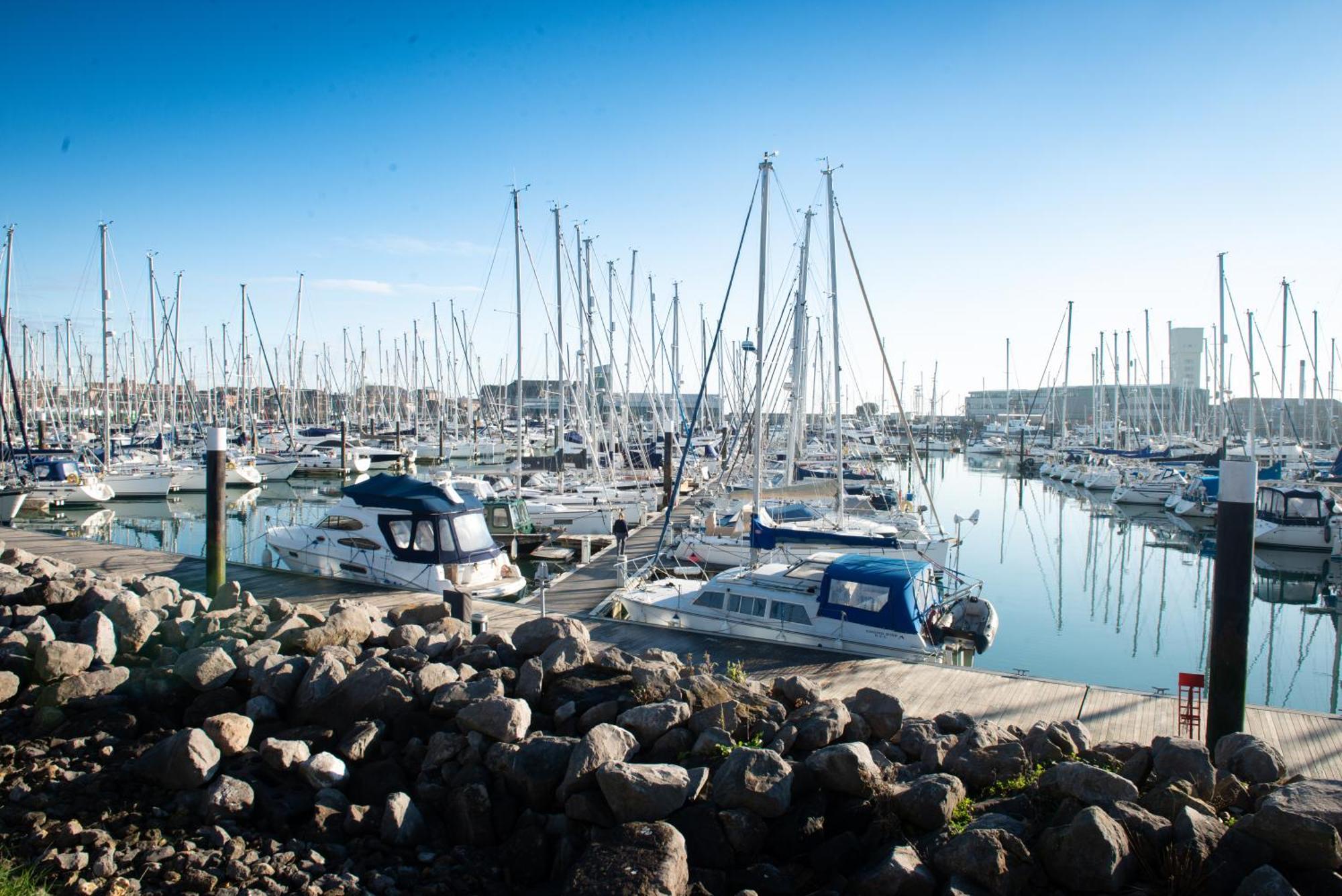 Rooms At Haslar Marina Gosport Exterior photo